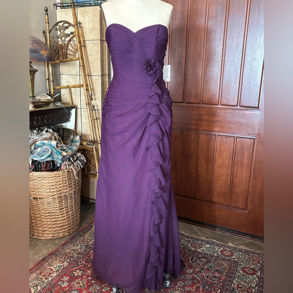 Elegant Purple Evening Gown